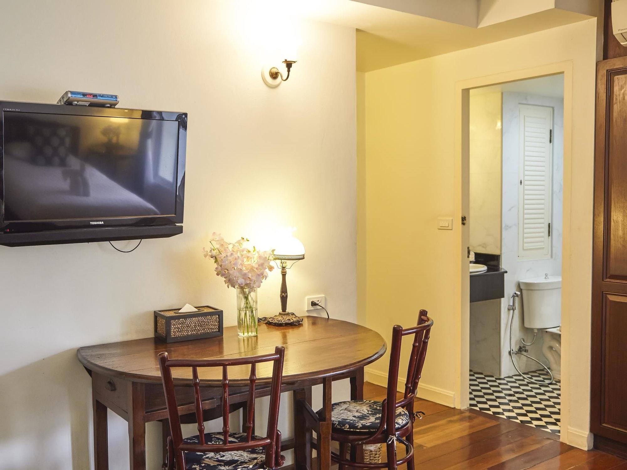 Ssip Boutique Dhevej Bangkok (Adults Only) Hotel Exterior foto